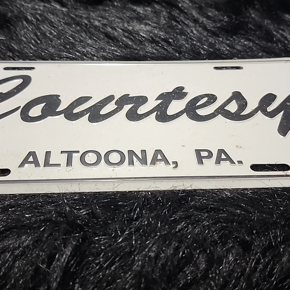 Courtesy Altoona PA License Plate.Like New. VINTAGE. - Picture 4 of 5